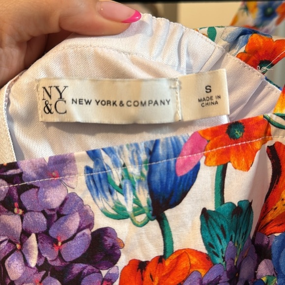 NWOT New York & Company Colorful Floral Dress - Picture 4 of 6
